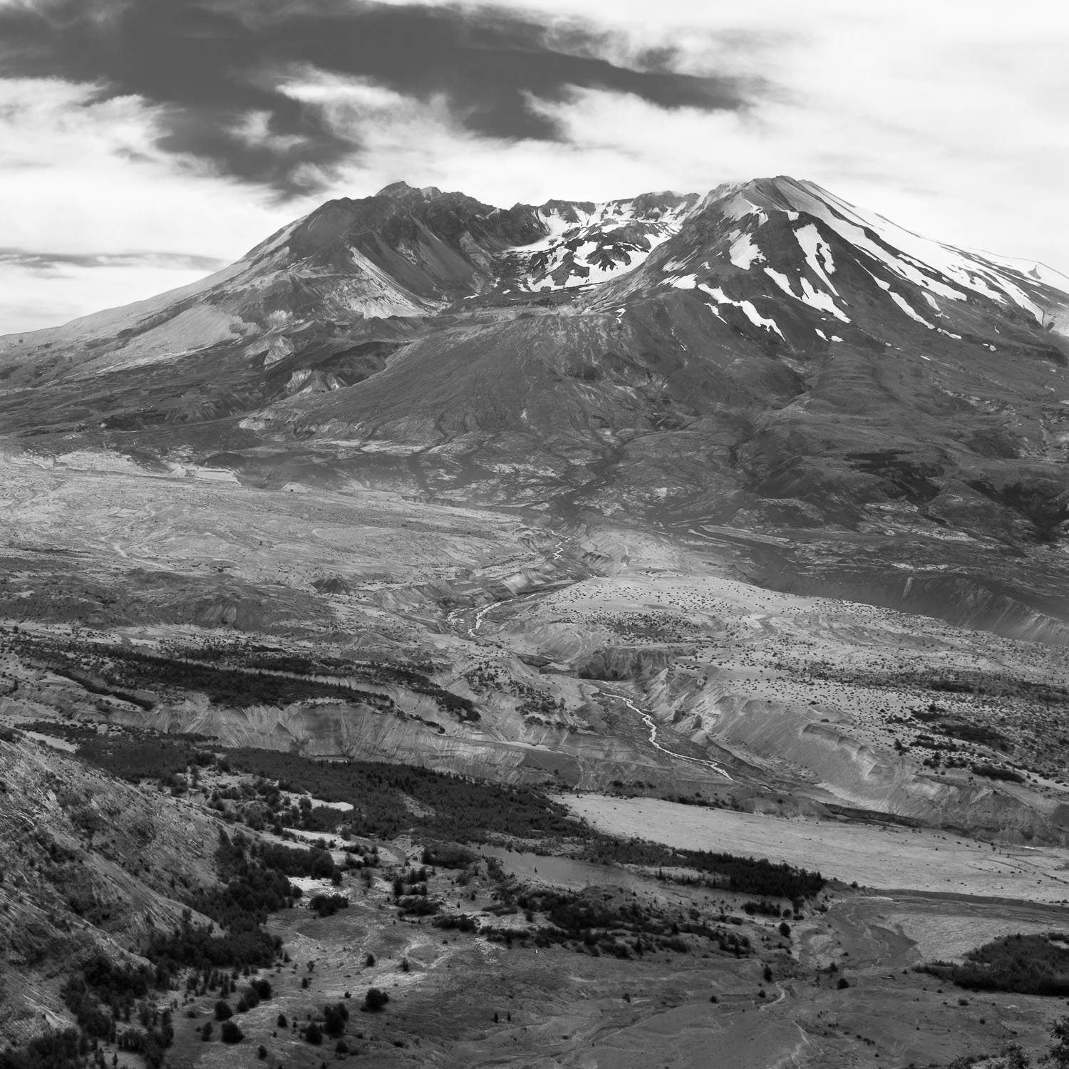 B&Wimage of Mt. St. Helens.